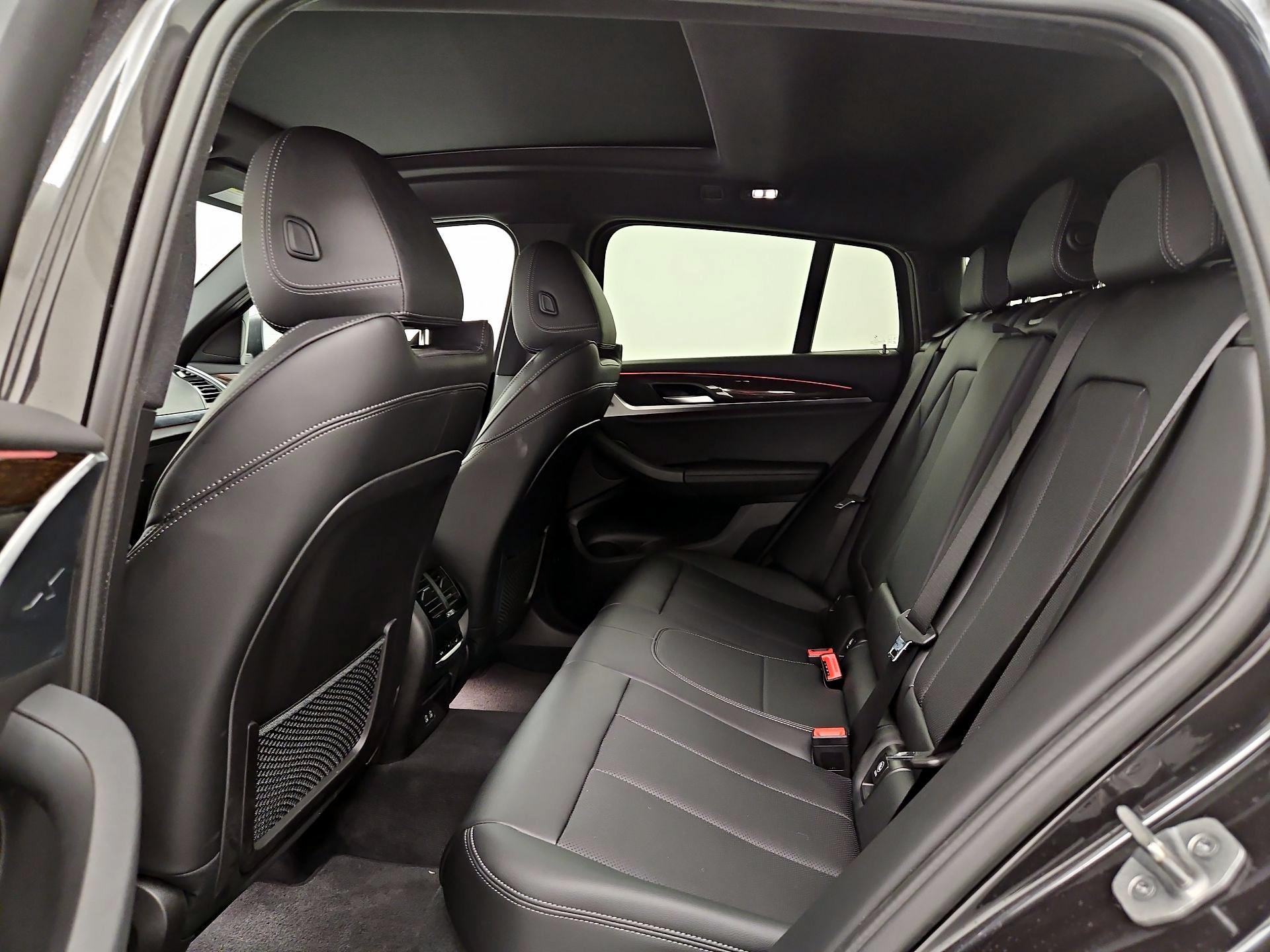 Thumbnail: 2022 BMW X4 - 20