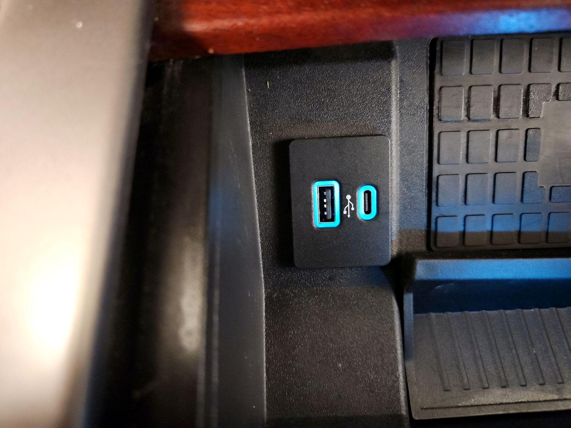 Thumbnail: 2022 Ford F-250 - 19