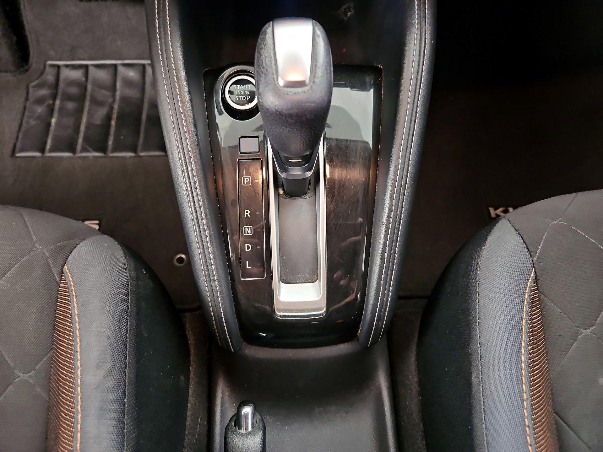 Thumbnail: 2020 Nissan Kicks - 16