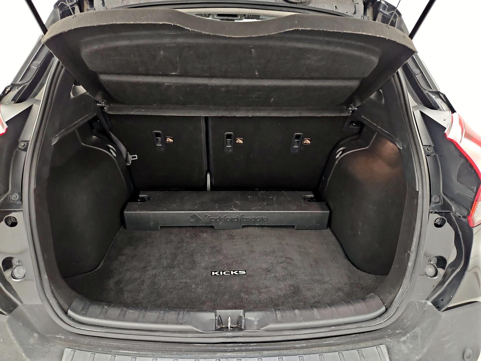 Thumbnail: 2020 Nissan Kicks - 19