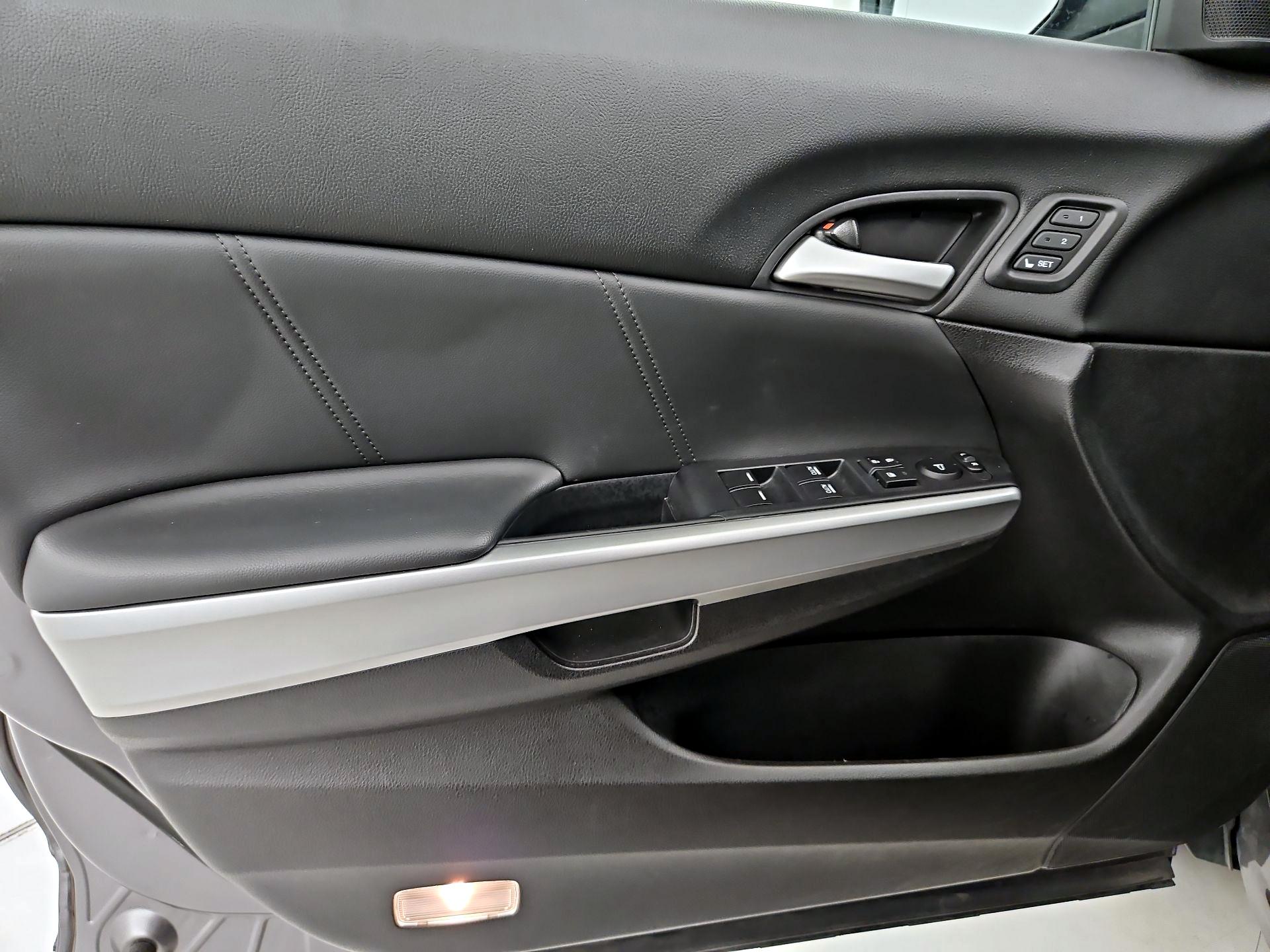 Thumbnail: 2015 Honda Accord Crosstour - 12