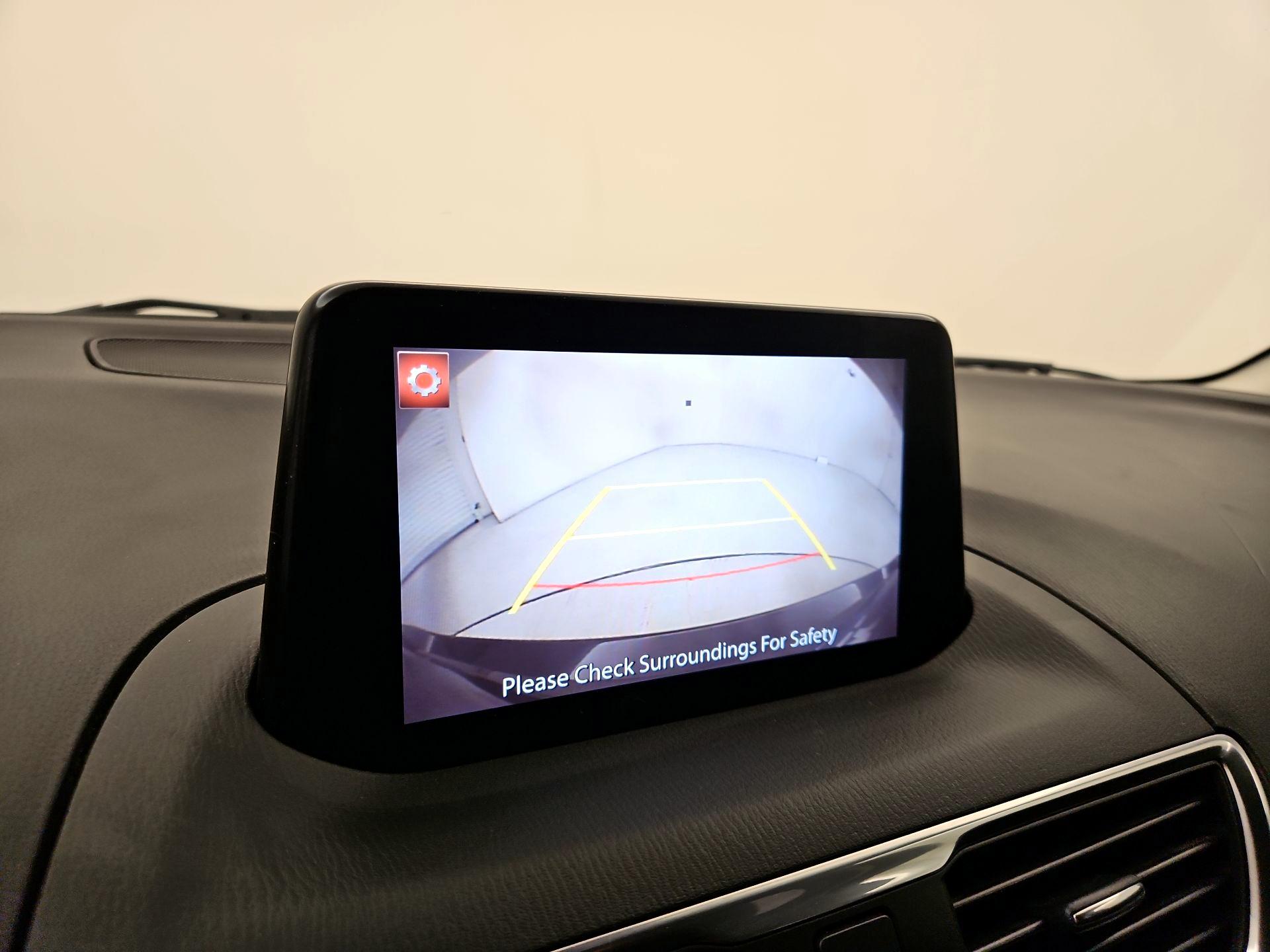 Thumbnail: 2017 Mazda Mazda3 - 15