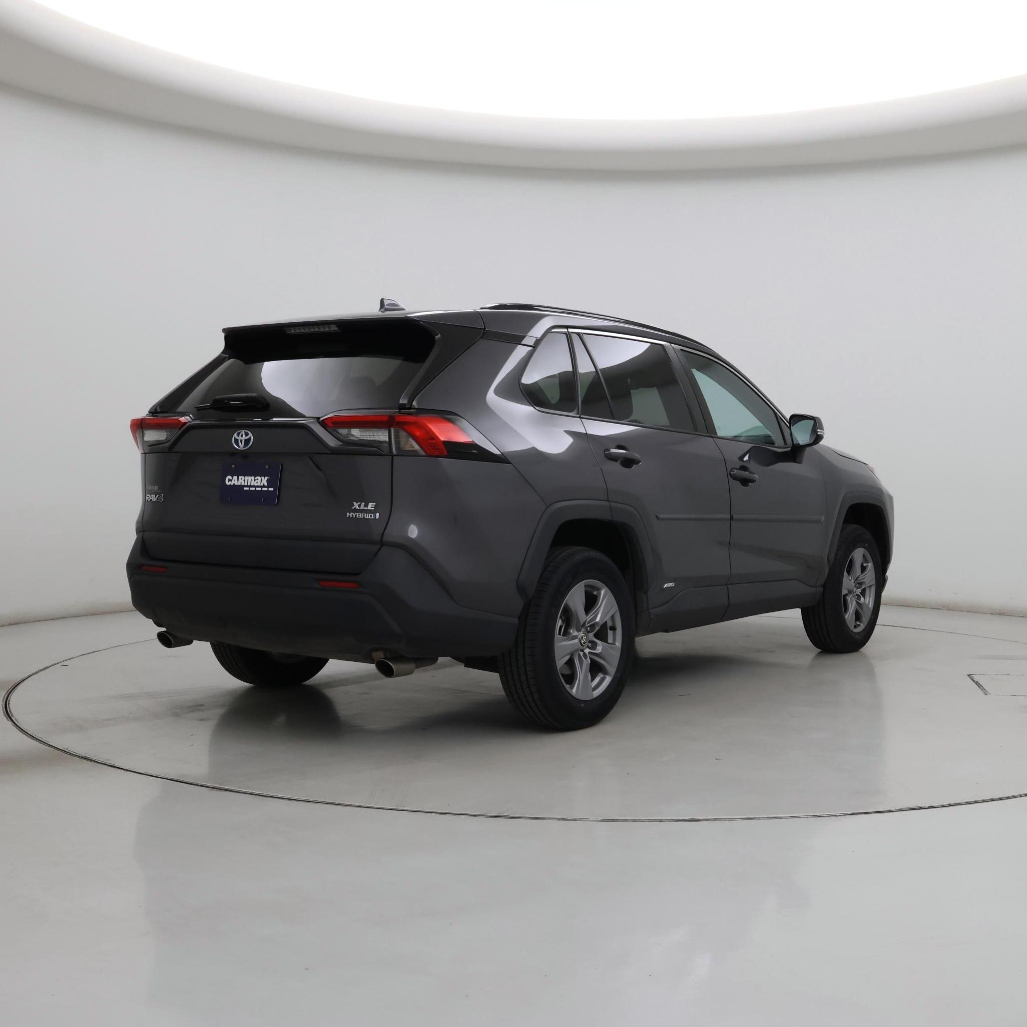 Thumbnail: 2022 Toyota RAV4 - 8