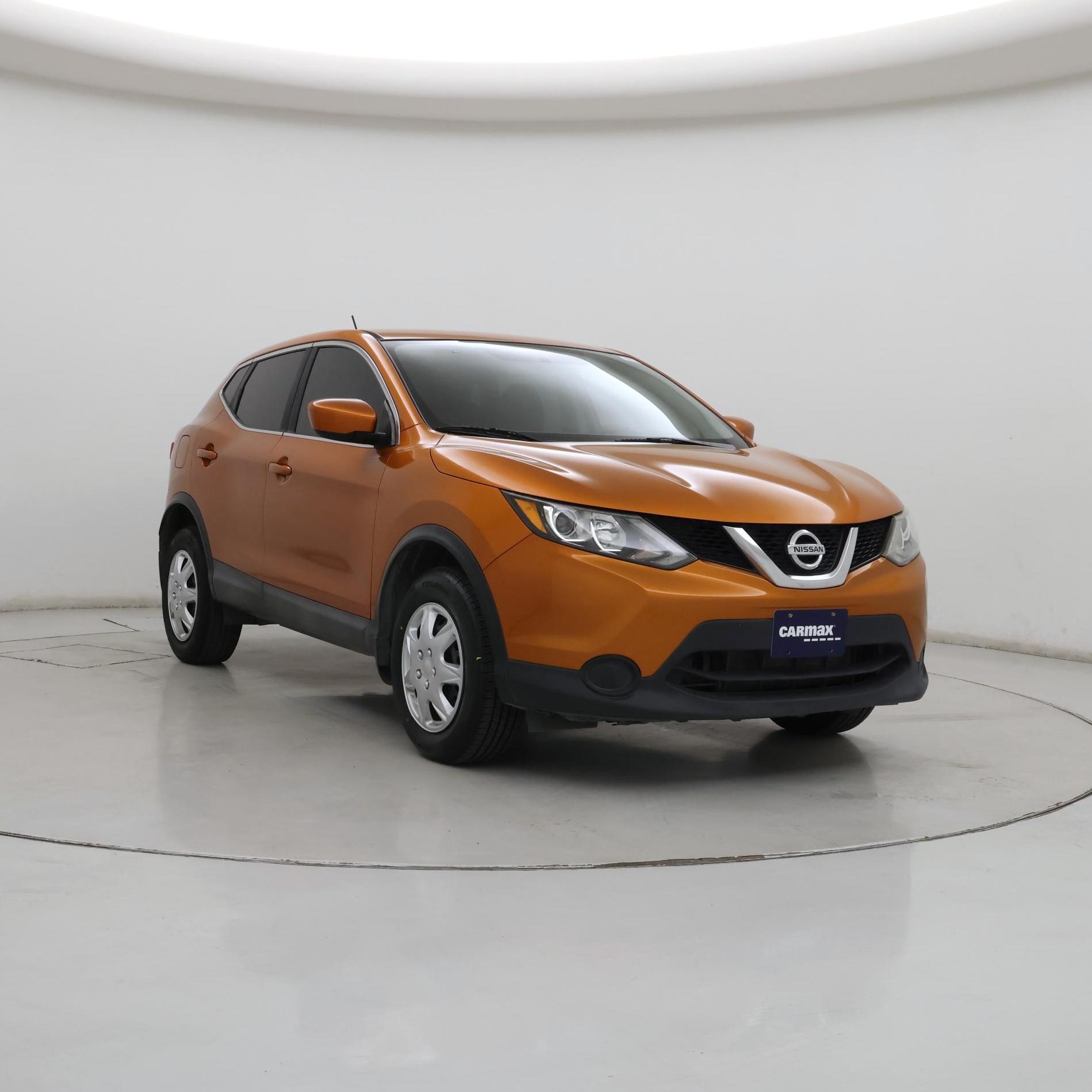 Thumbnail: 2017 Nissan Rogue Sport - 1