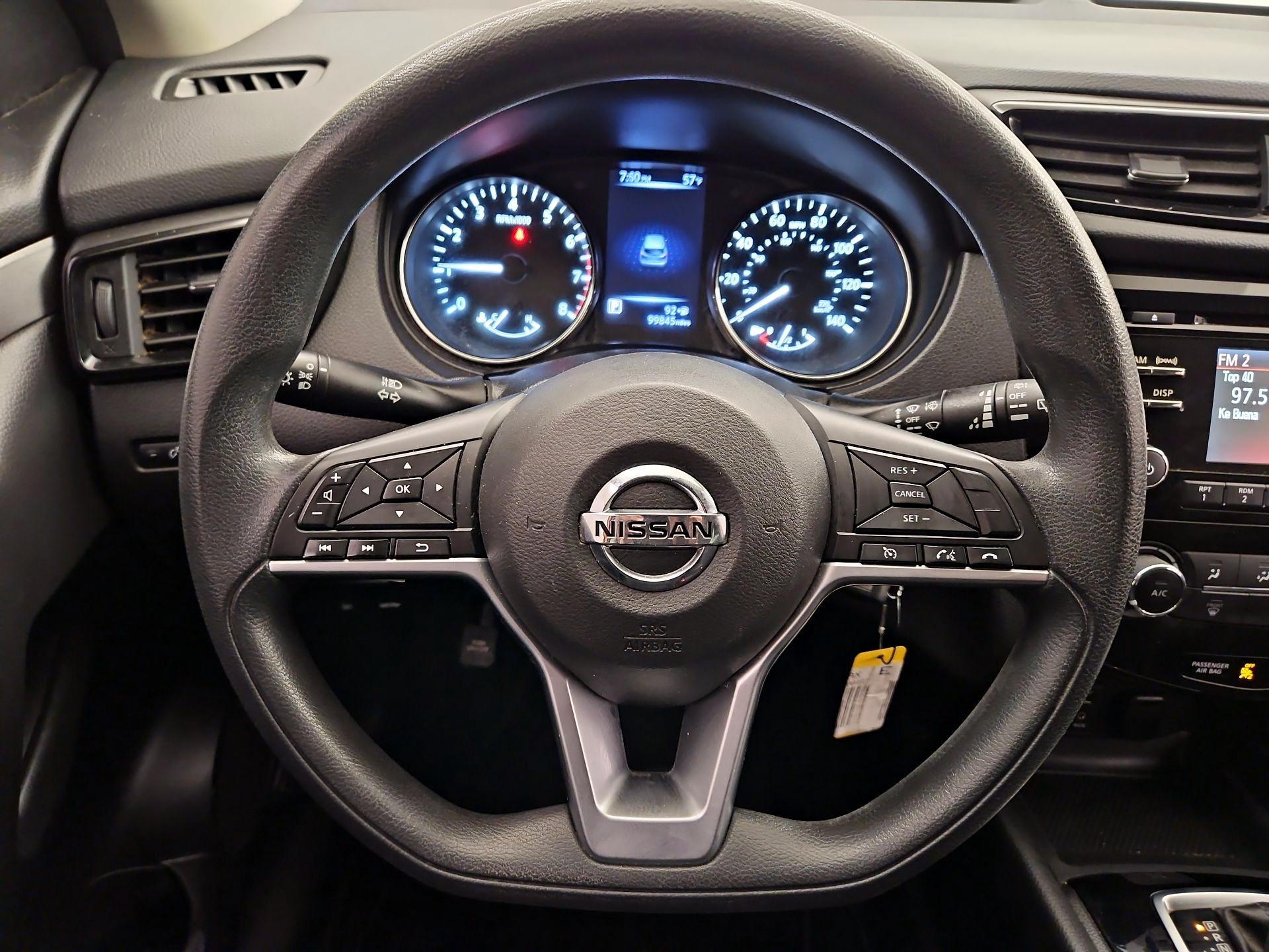 Thumbnail: 2017 Nissan Rogue Sport - 10