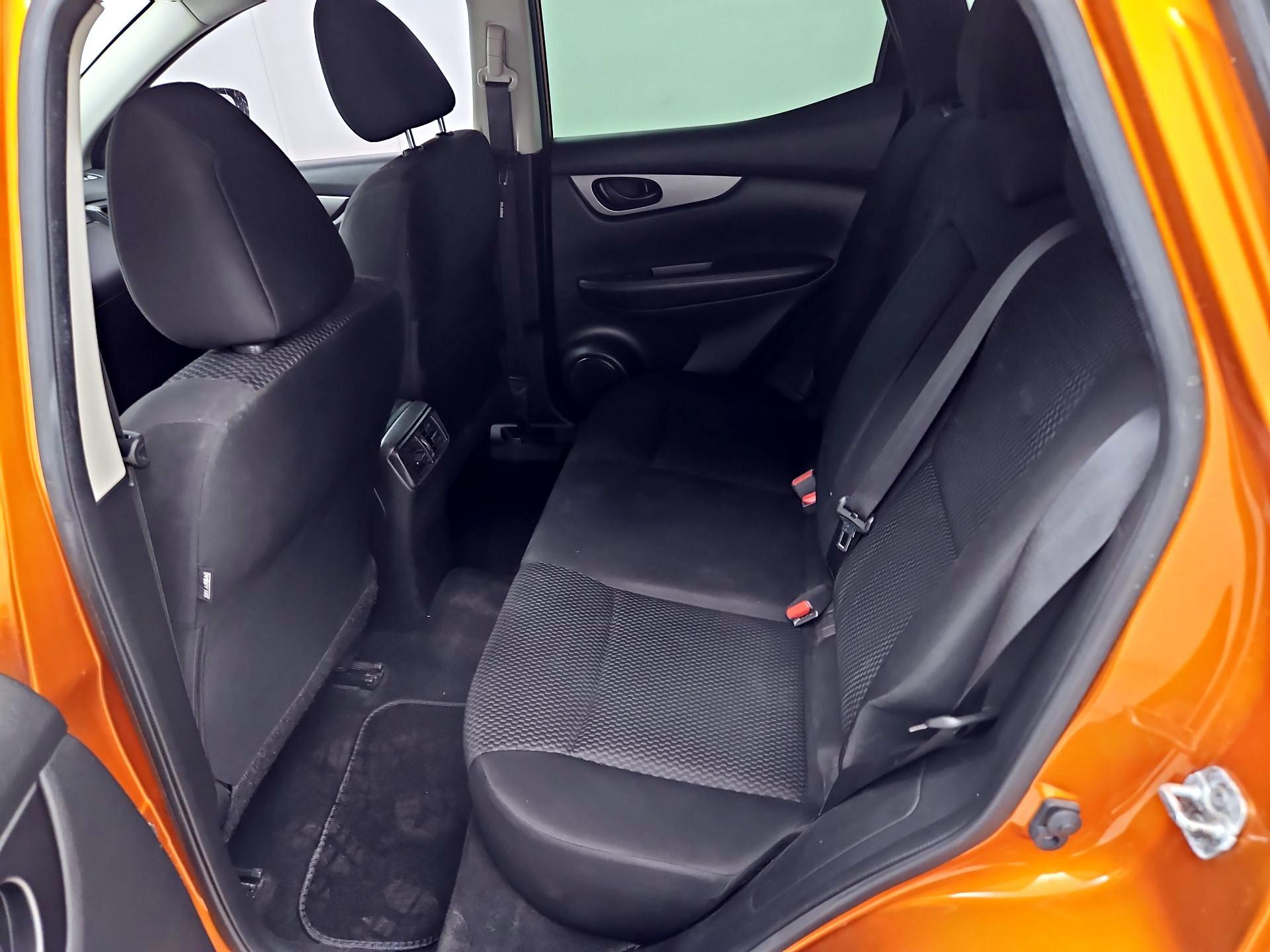 Thumbnail: 2017 Nissan Rogue Sport - 19