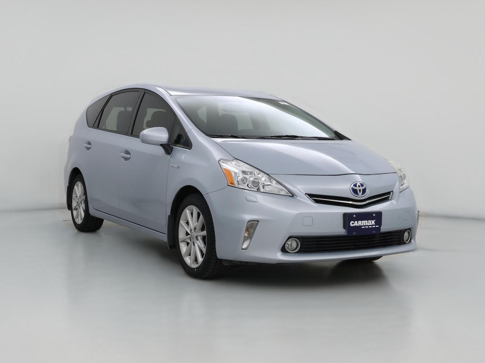 2014 Toyota Prius v Five
