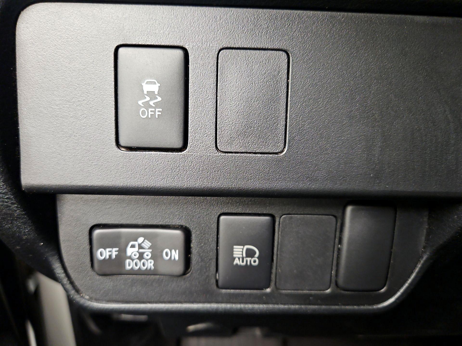 Thumbnail: 2023 Toyota Tacoma - 13