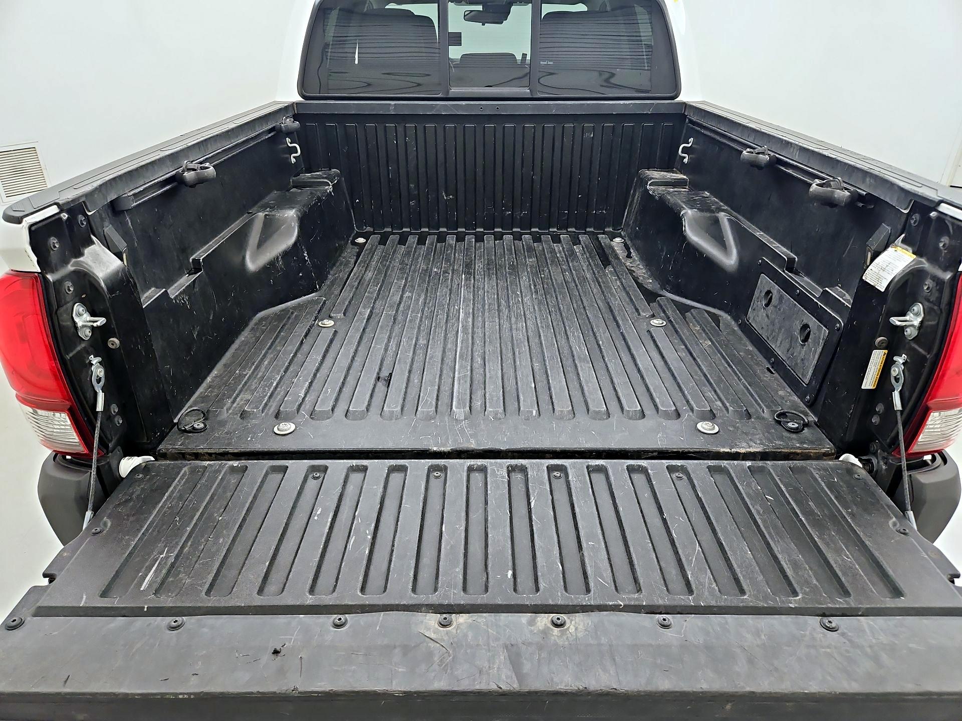 Thumbnail: 2023 Toyota Tacoma - 20