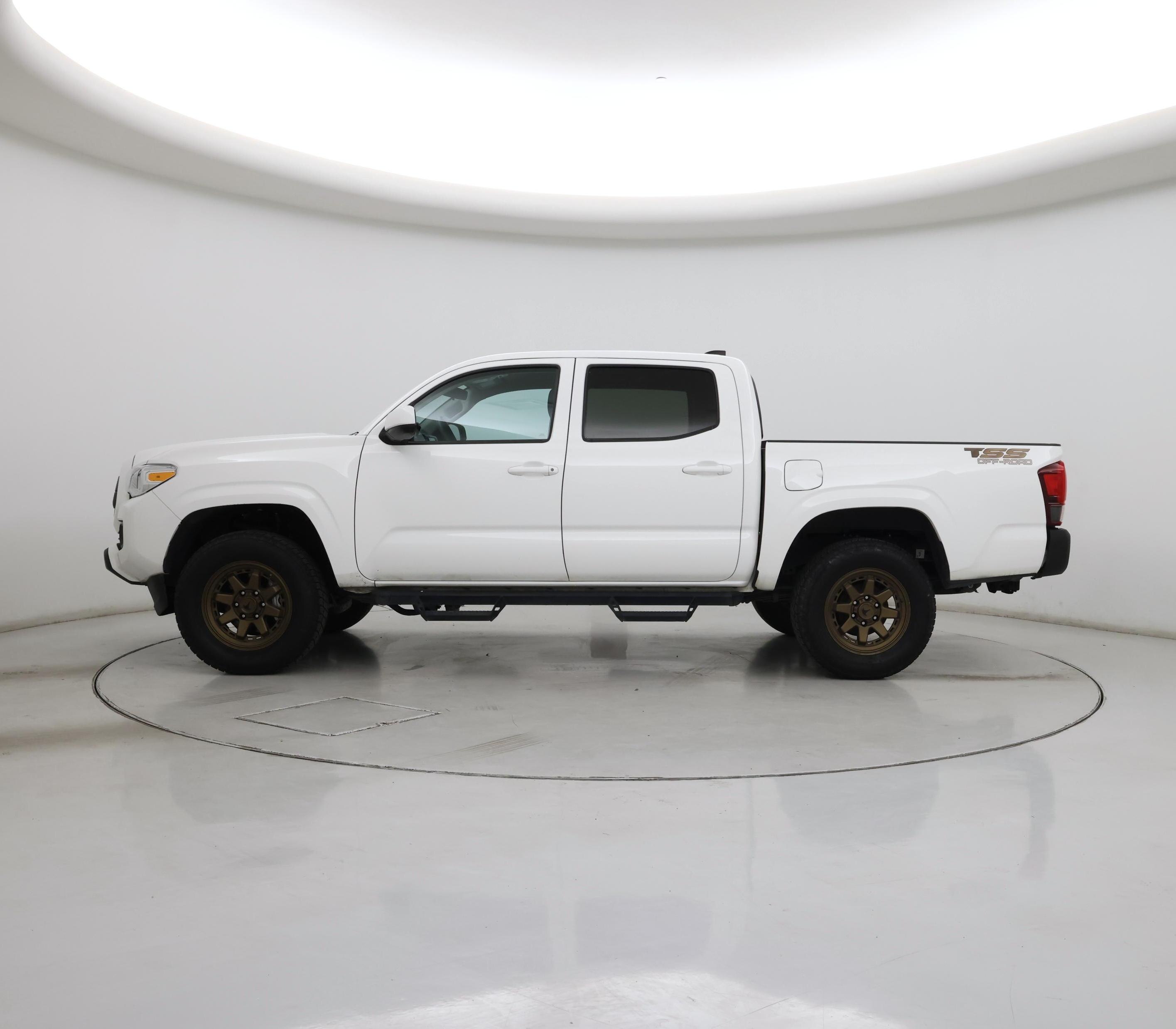 Thumbnail: 2023 Toyota Tacoma - 3