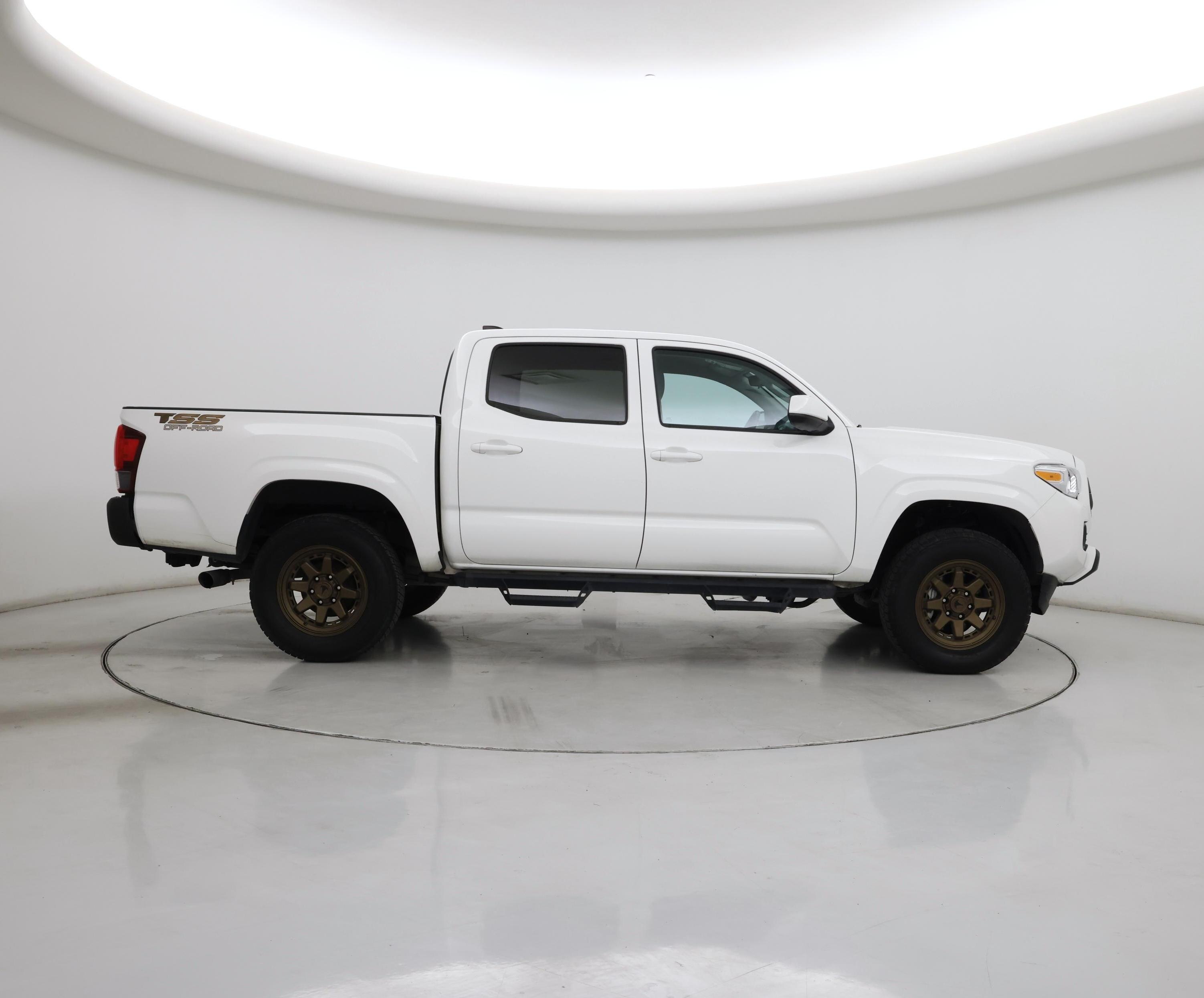 Thumbnail: 2023 Toyota Tacoma - 7