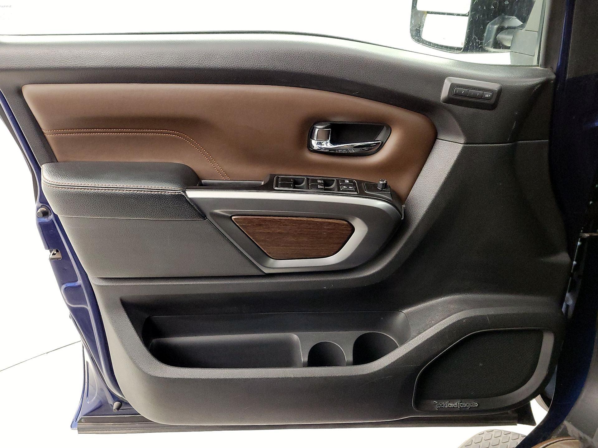 Thumbnail: 2017 Nissan Titan - 12