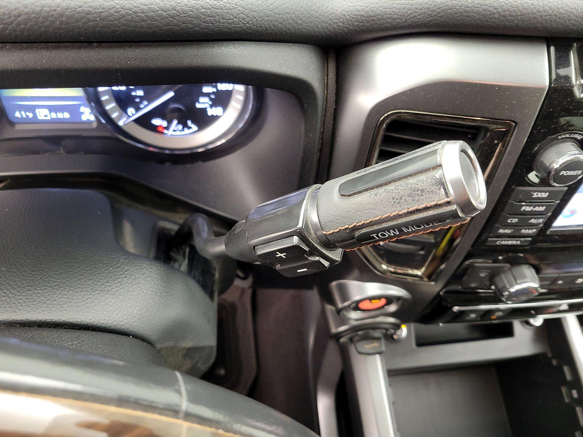 Thumbnail: 2017 Nissan Titan - 18