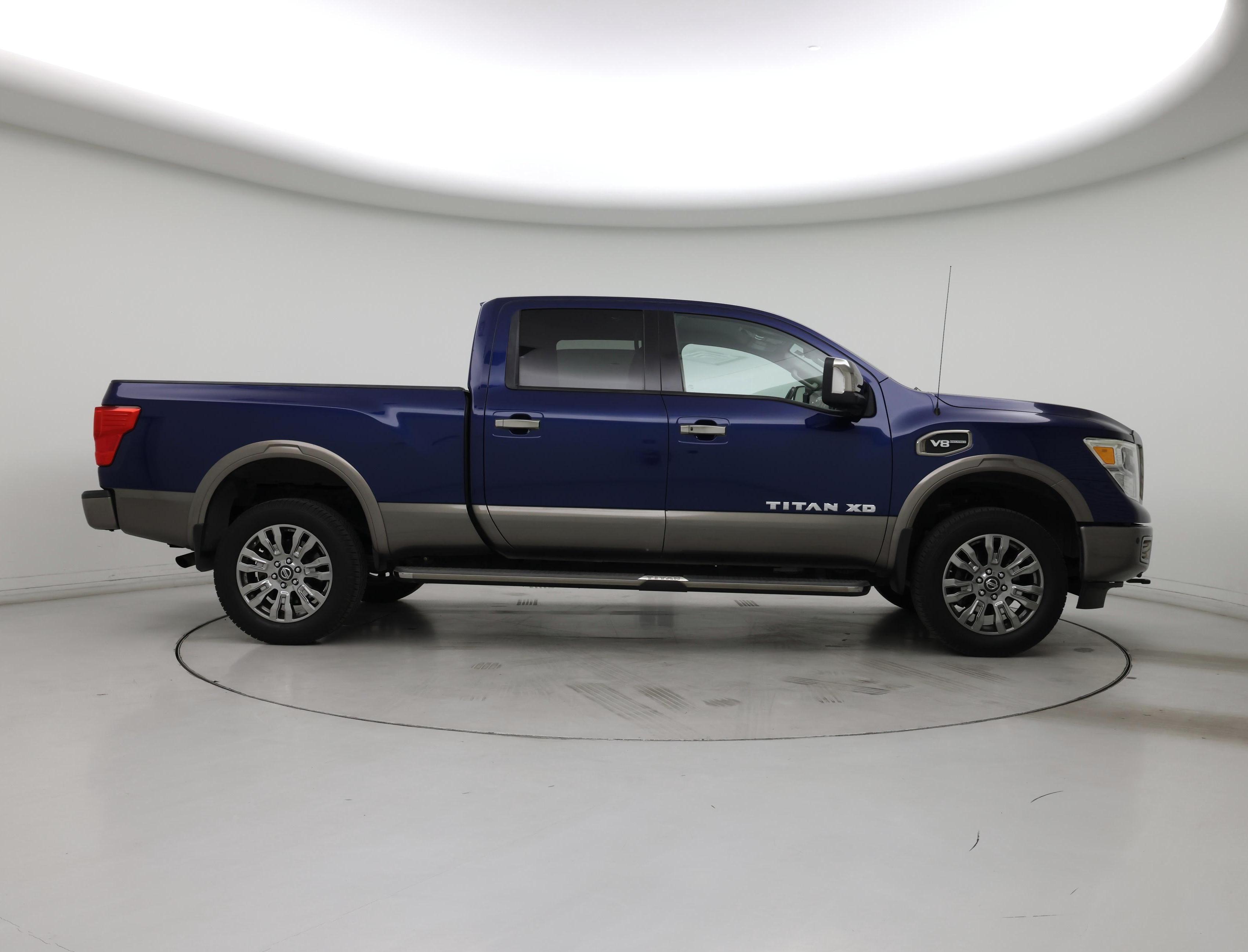 Thumbnail: 2017 Nissan Titan - 7