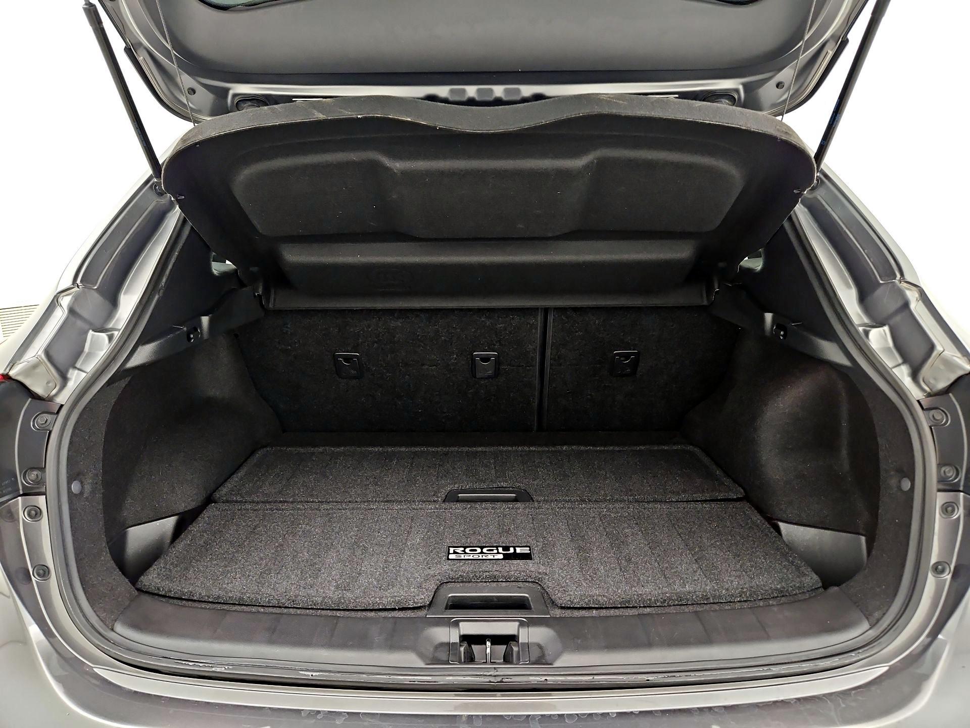 Thumbnail: 2018 Nissan Rogue Sport - 20