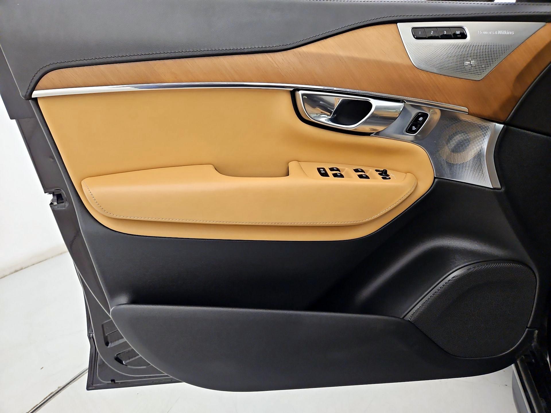 Thumbnail: 2016 Volvo XC90 - 12