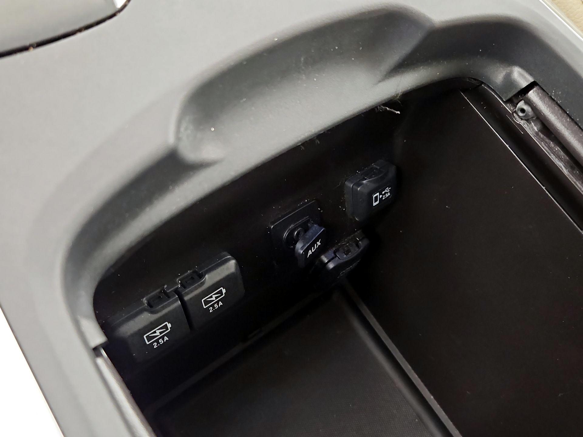 Thumbnail: 2020 Acura MDX - 18