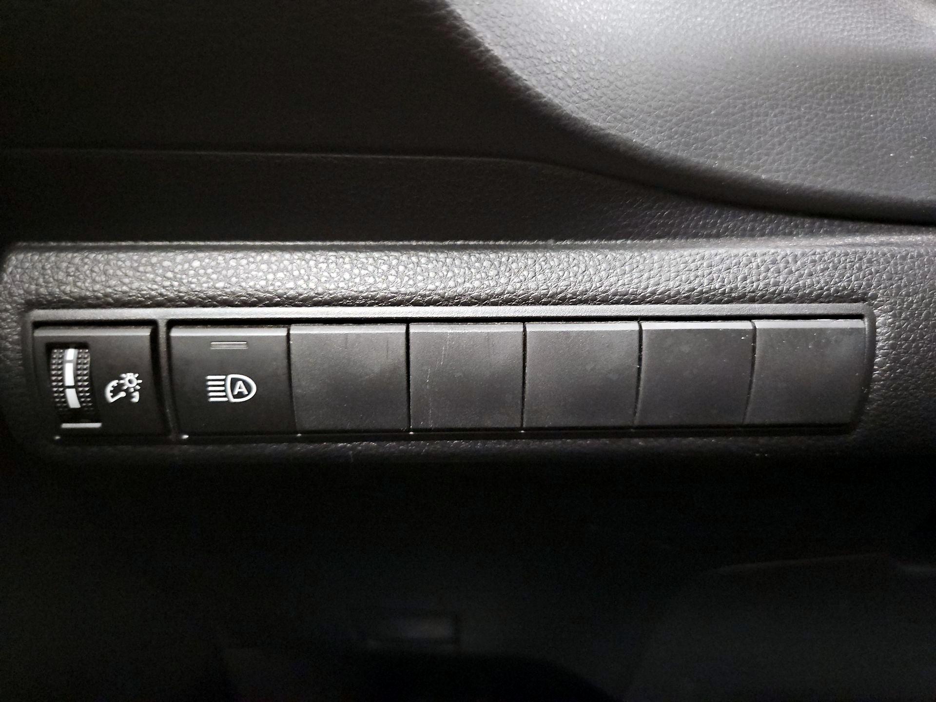 Thumbnail: 2023 Toyota Corolla - 13