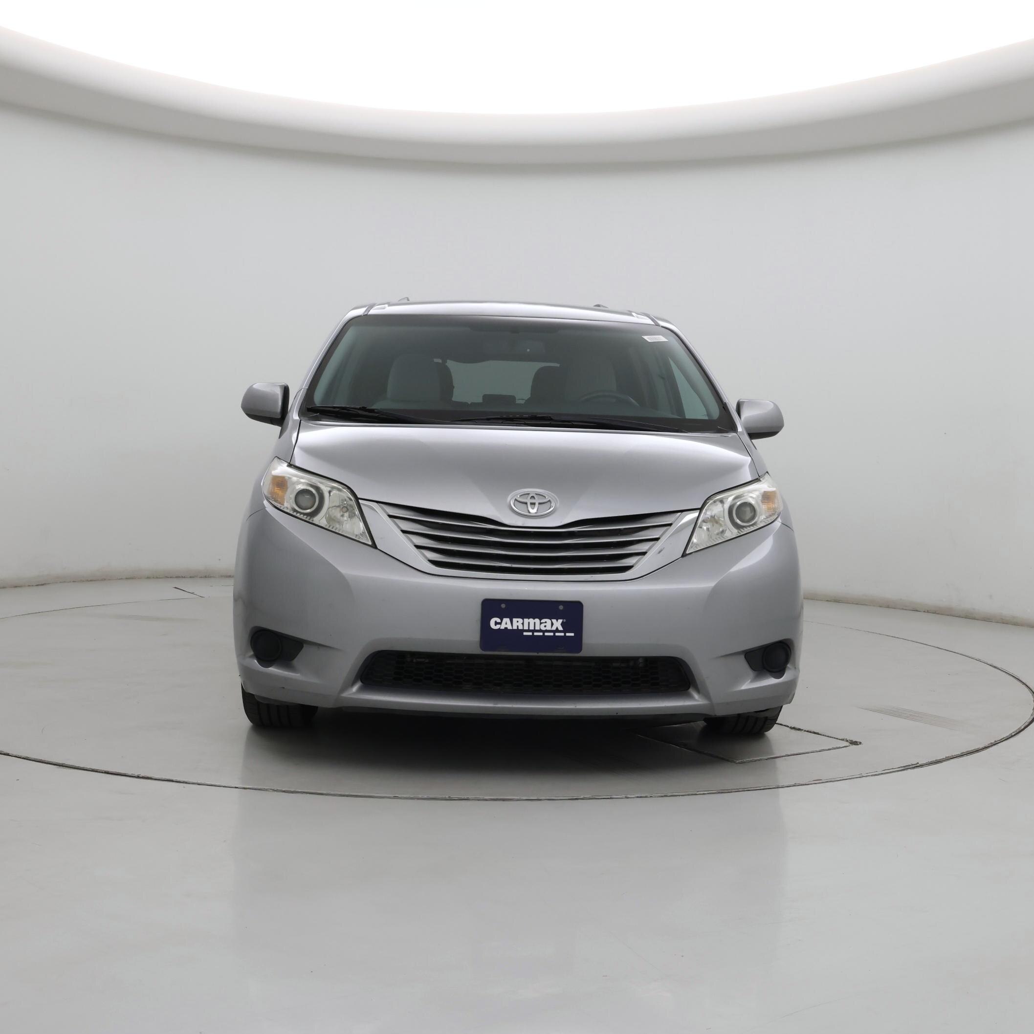 Thumbnail: 2016 Toyota Sienna - 5