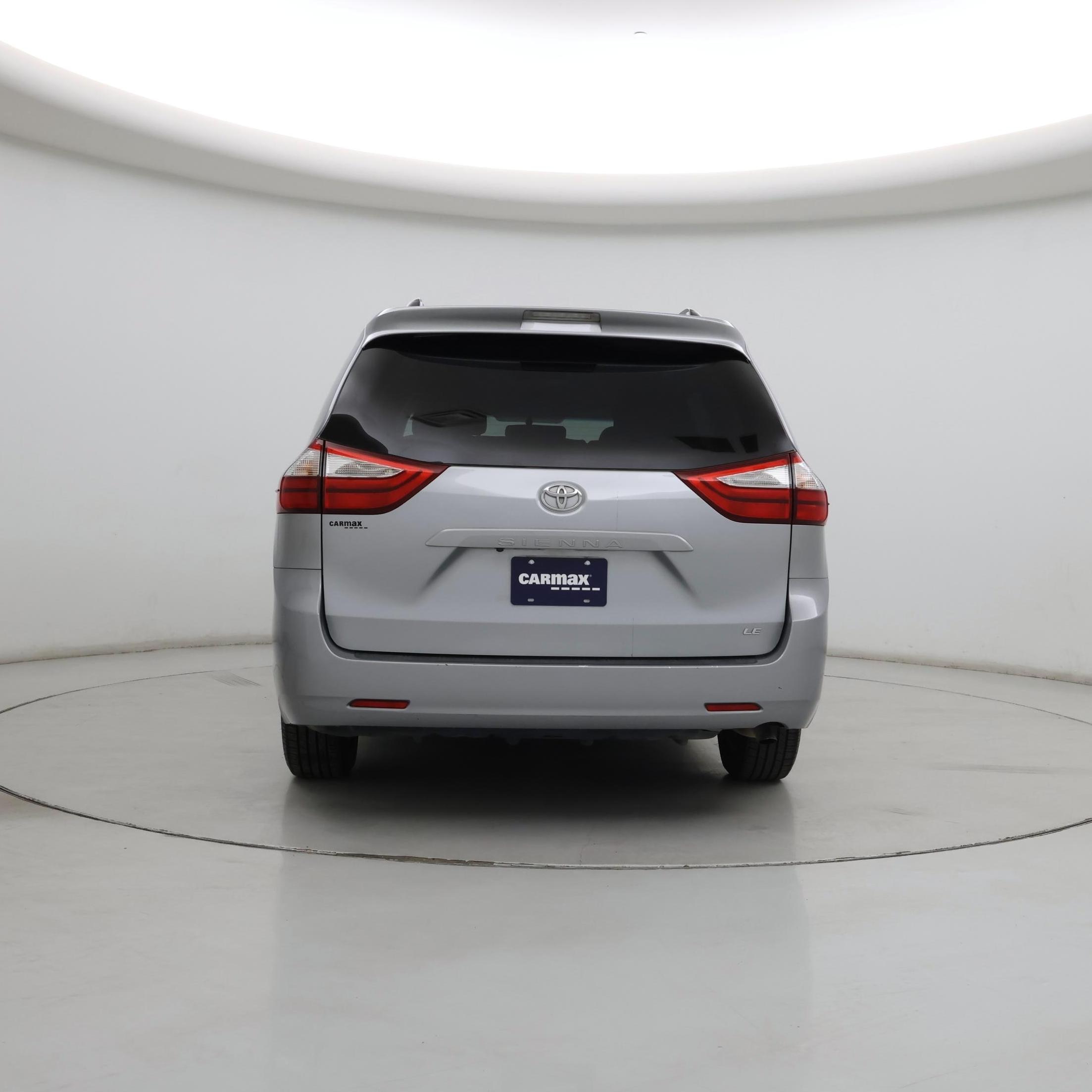 Thumbnail: 2016 Toyota Sienna - 6