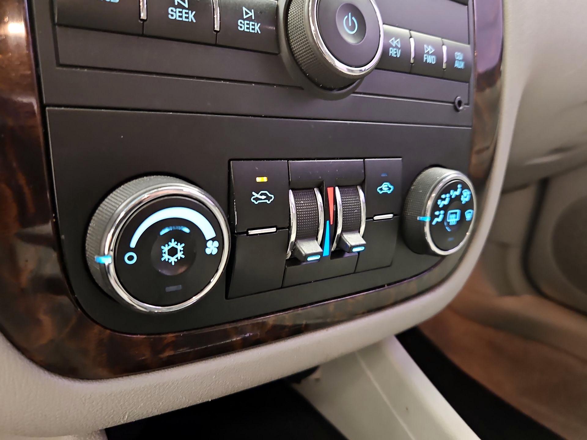 Thumbnail: 2015 Chevrolet Impala - 15