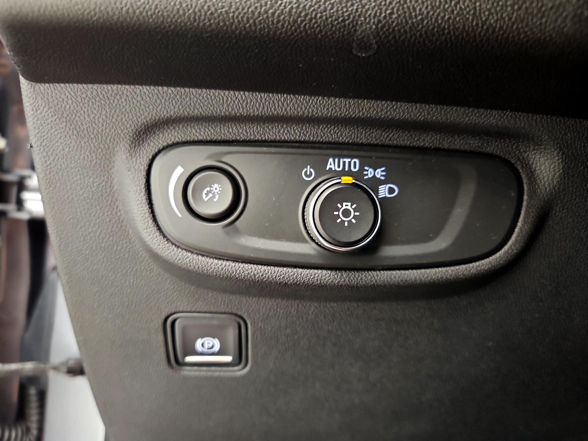 Thumbnail: 2020 GMC Terrain - 13