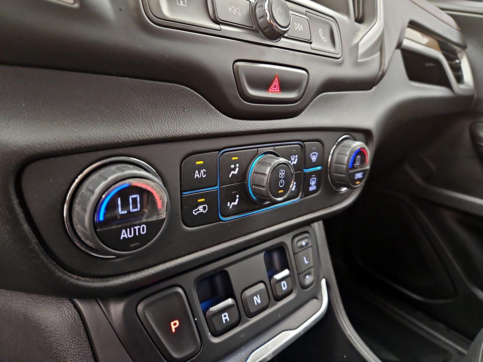 Thumbnail: 2020 GMC Terrain - 16