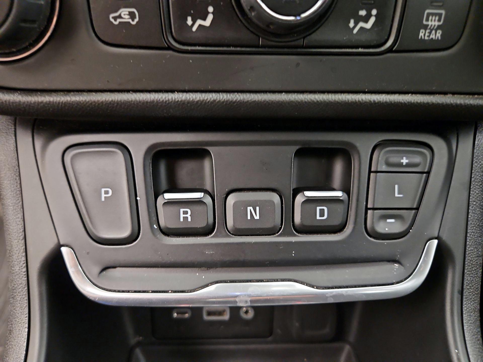 Thumbnail: 2020 GMC Terrain - 17