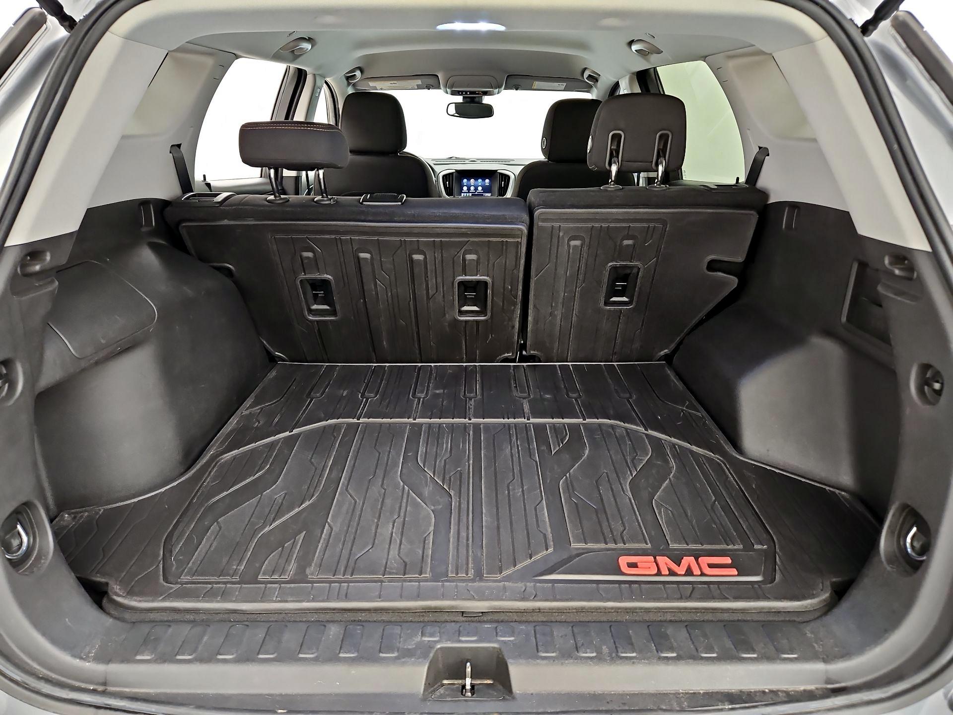 Thumbnail: 2020 GMC Terrain - 20