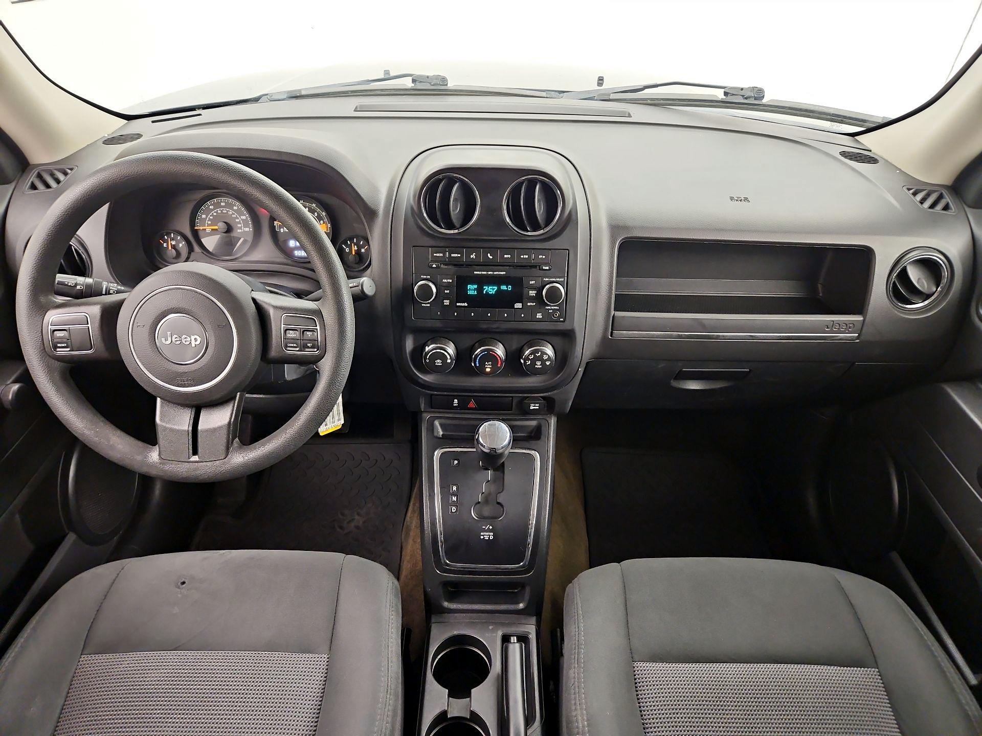 Thumbnail: 2016 Jeep Patriot - 9