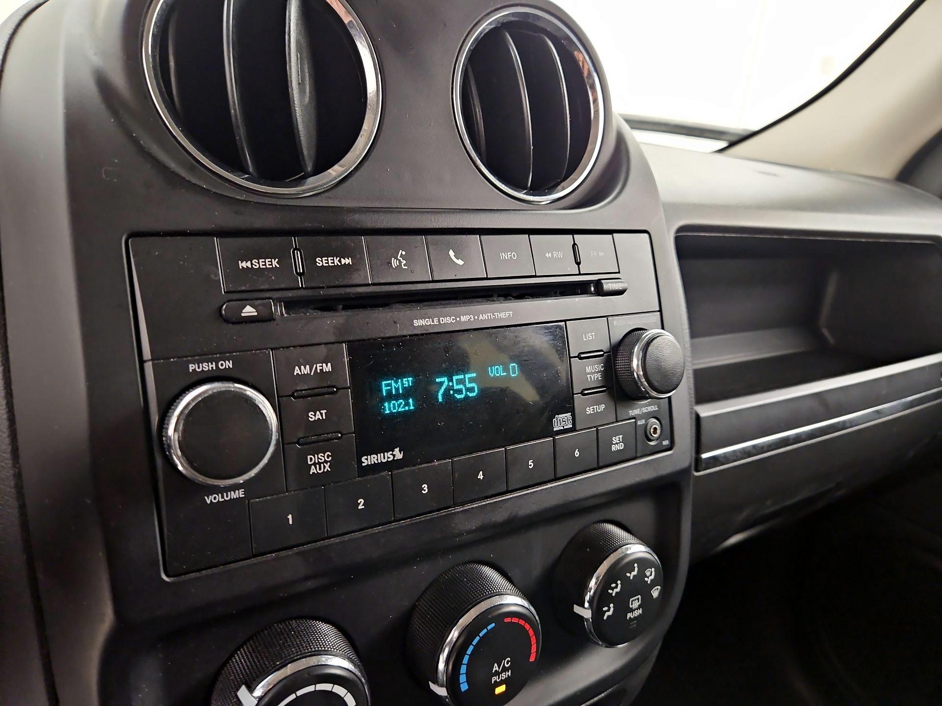 Thumbnail: 2016 Jeep Patriot - 13