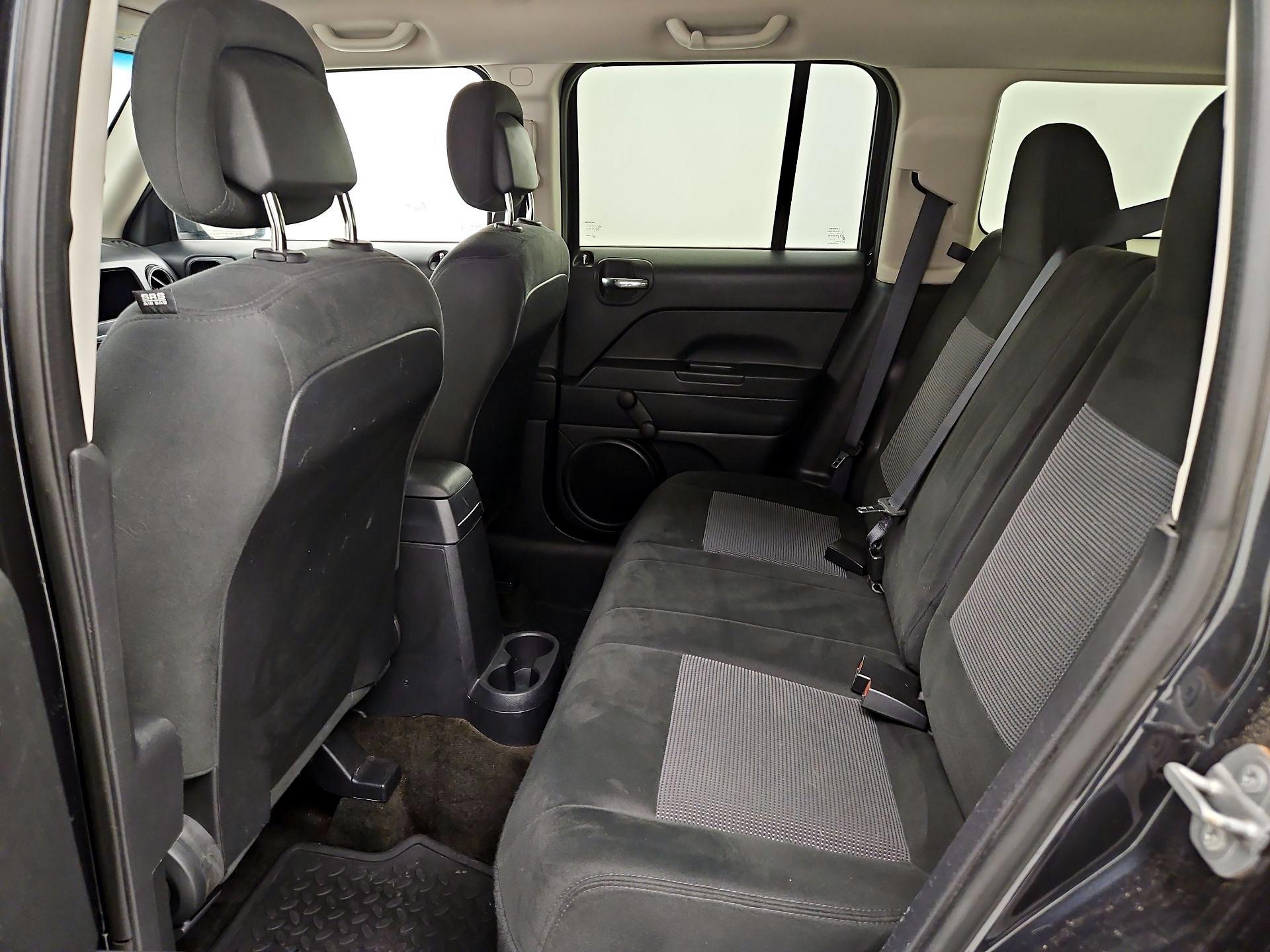 Thumbnail: 2016 Jeep Patriot - 16