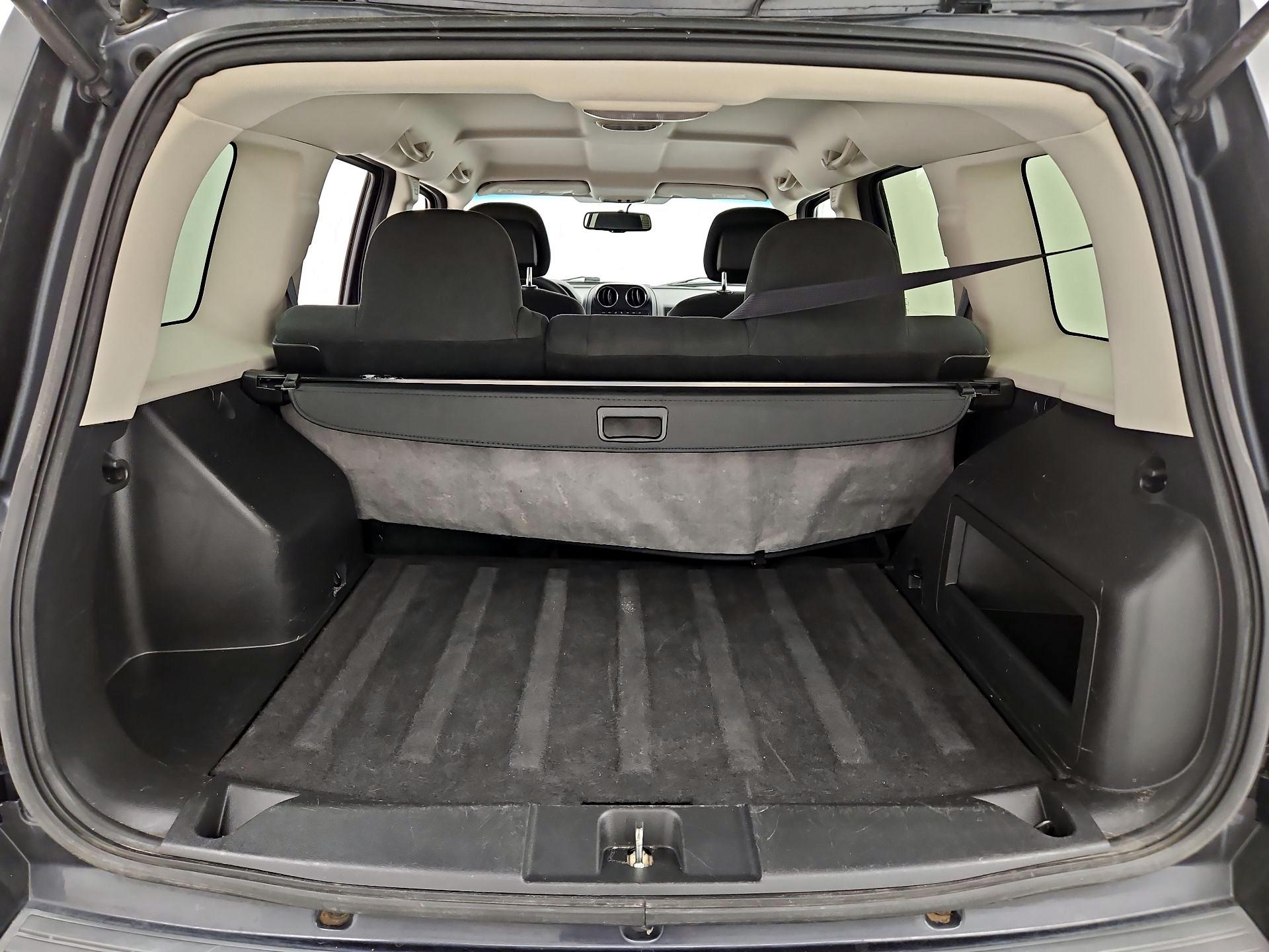 Thumbnail: 2016 Jeep Patriot - 17