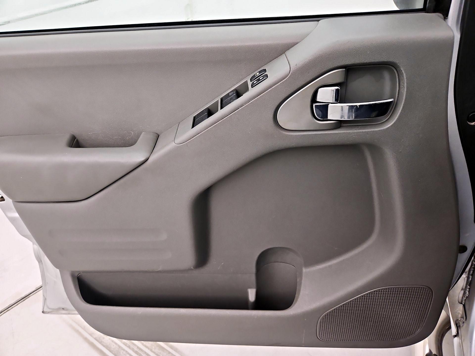 Thumbnail: 2015 Nissan Frontier - 12