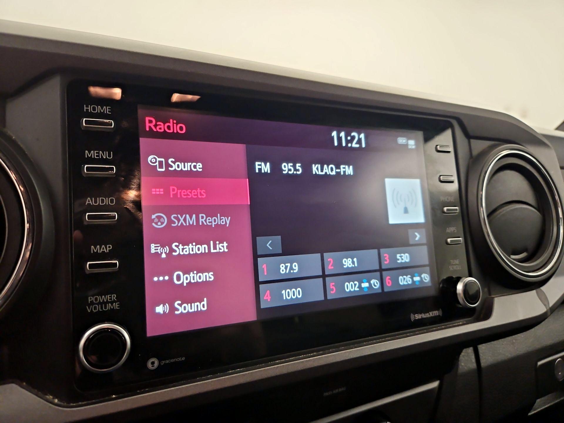 Thumbnail: 2020 Toyota Tacoma - 15