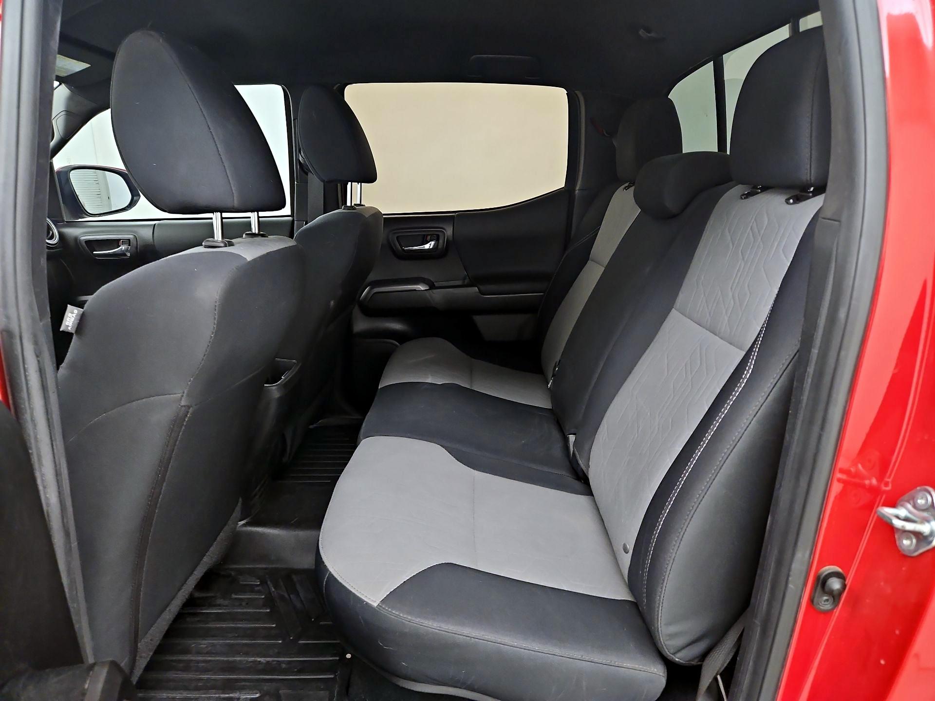 Thumbnail: 2020 Toyota Tacoma - 19