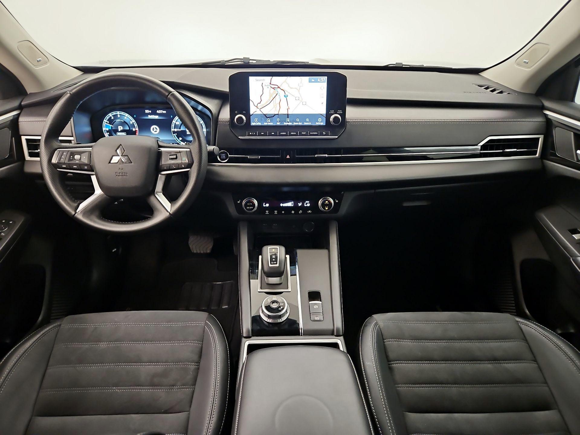 Thumbnail: 2024 Mitsubishi Outlander - 9