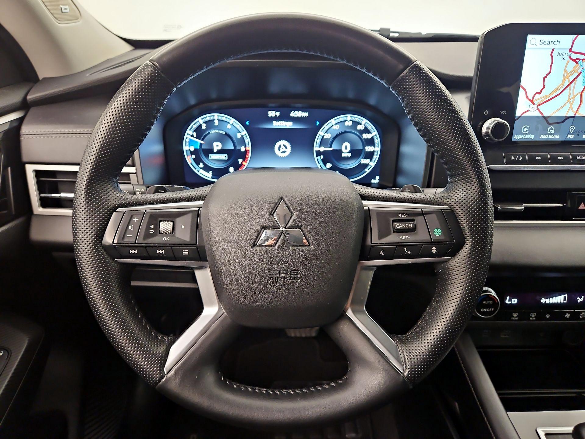 Thumbnail: 2024 Mitsubishi Outlander - 10