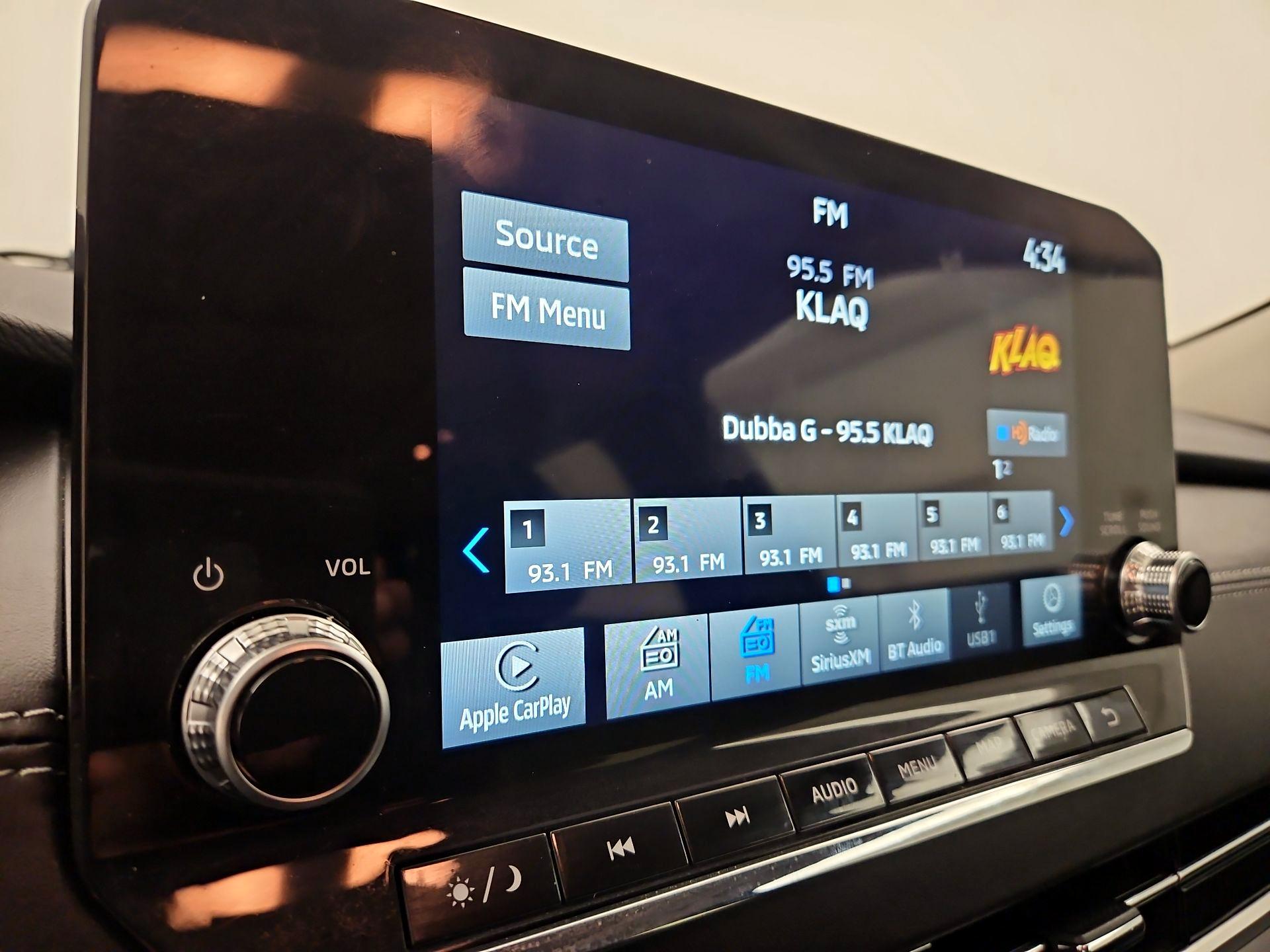 Thumbnail: 2024 Mitsubishi Outlander - 16