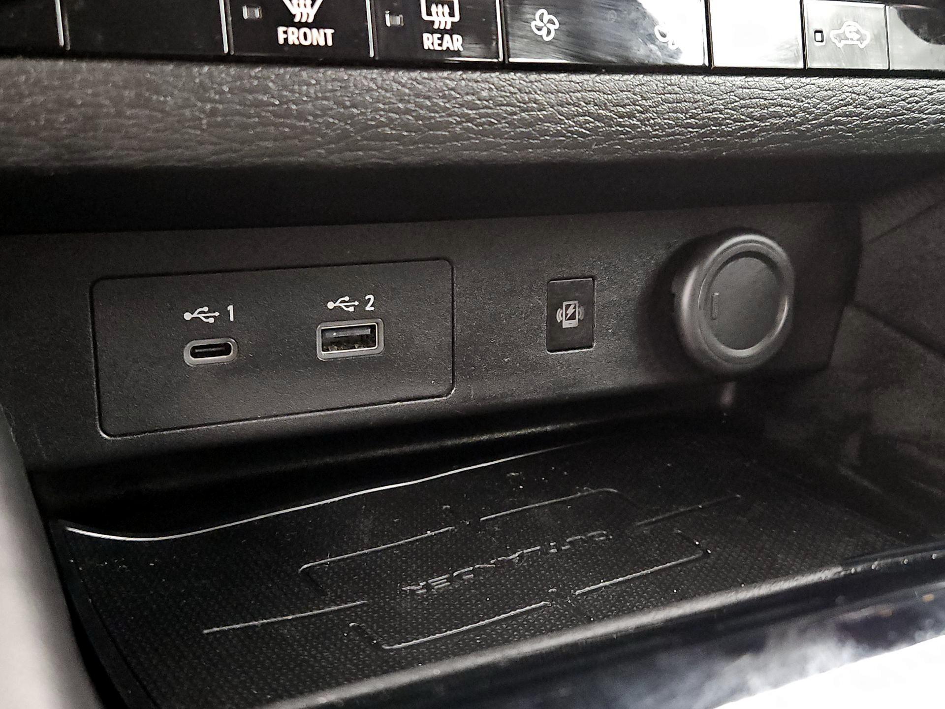 Thumbnail: 2024 Mitsubishi Outlander - 19