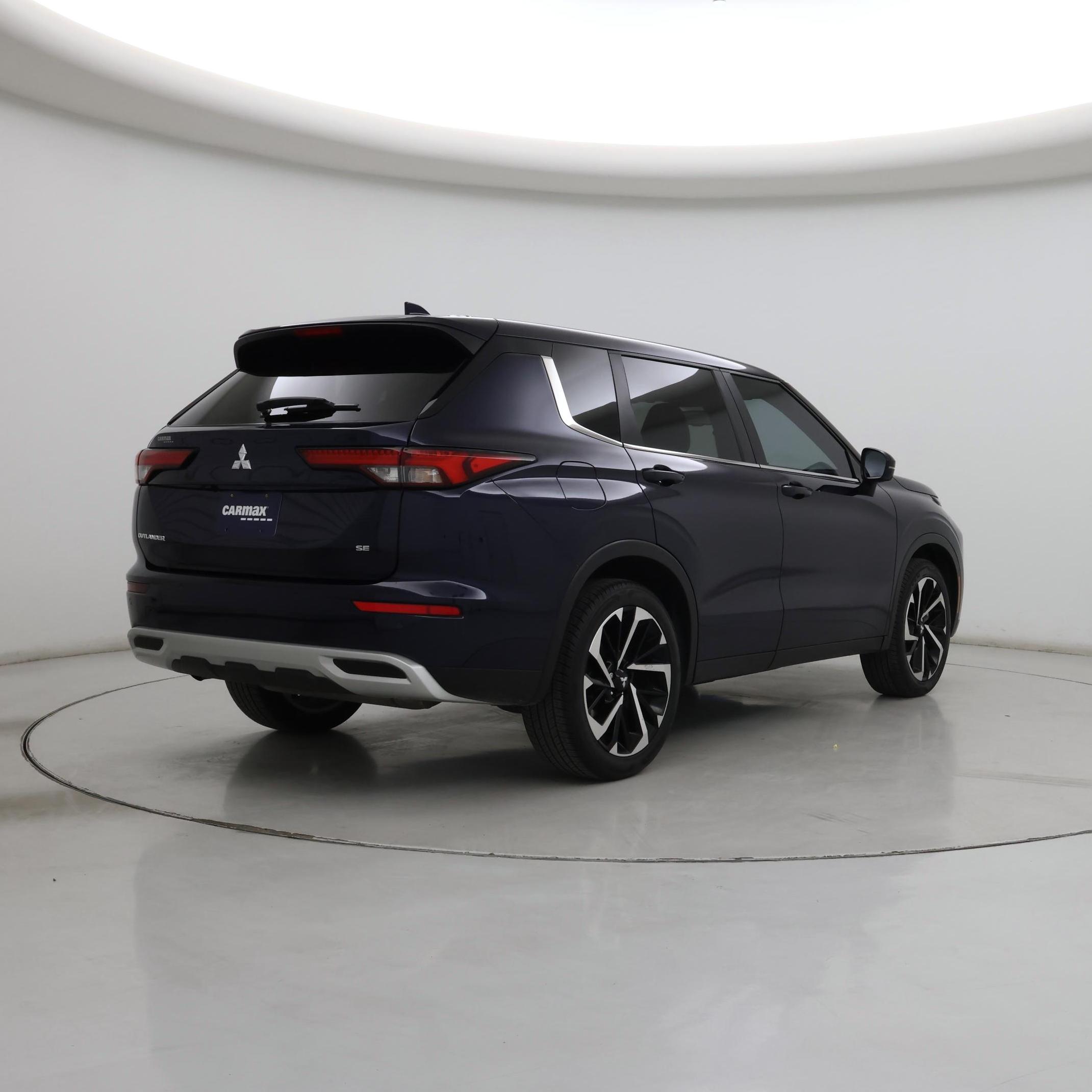 Thumbnail: 2024 Mitsubishi Outlander - 8