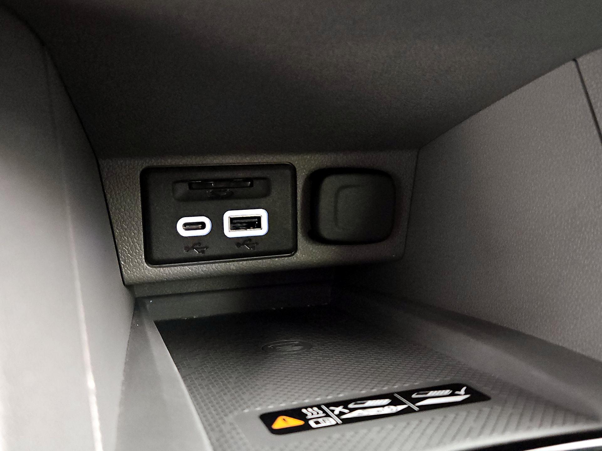 Thumbnail: 2022 Chevrolet Bolt EUV - 18