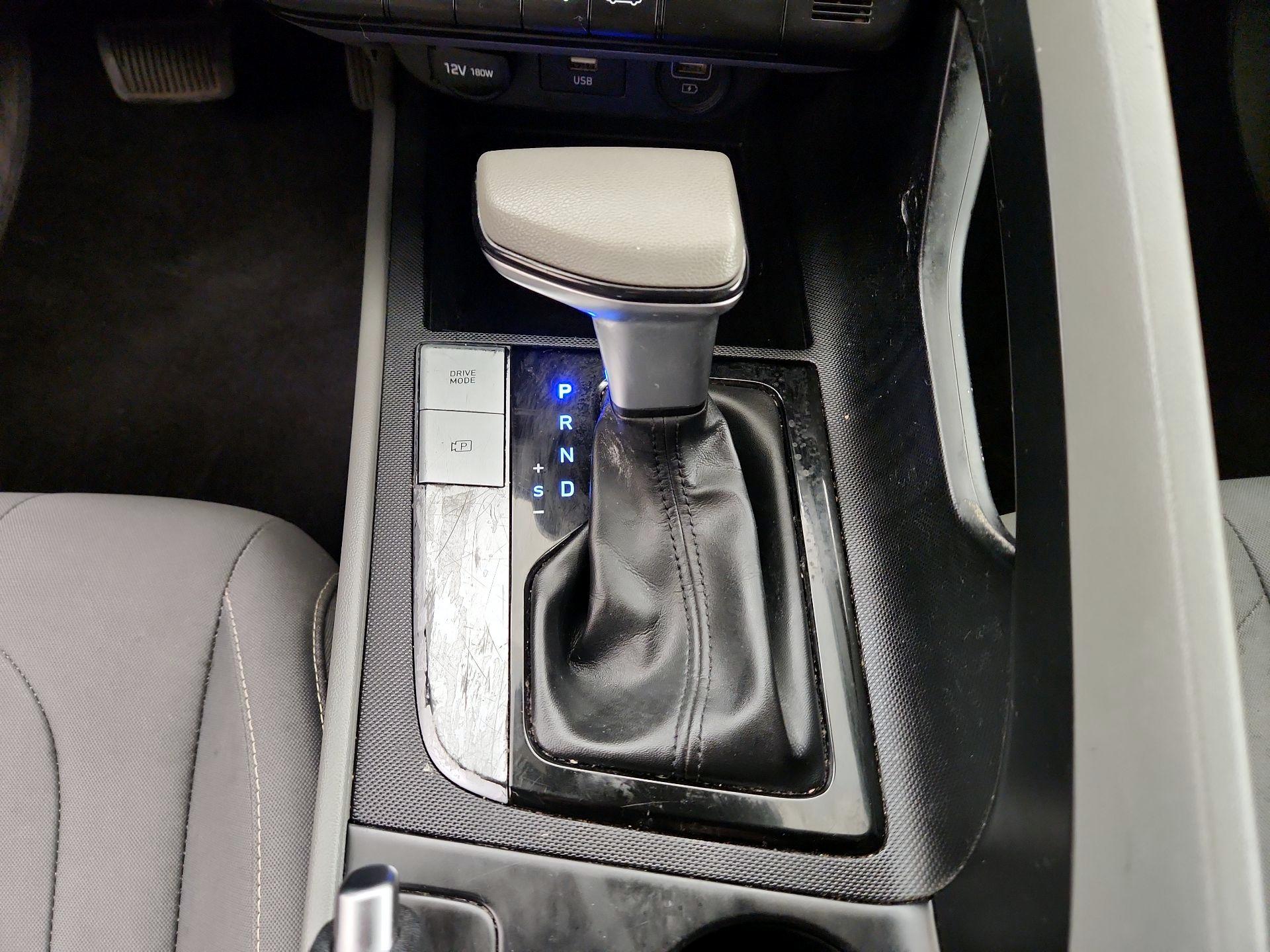 Thumbnail: 2021 Hyundai Elantra - 17