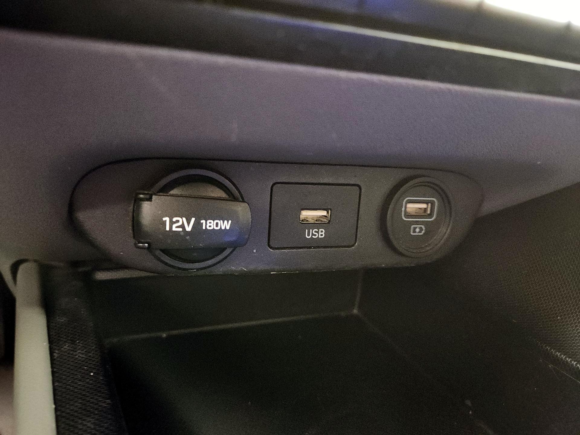 Thumbnail: 2021 Hyundai Elantra - 18