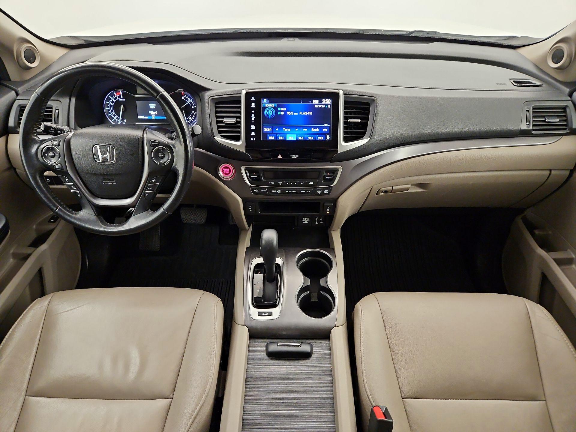 Thumbnail: 2017 Honda Pilot - 9