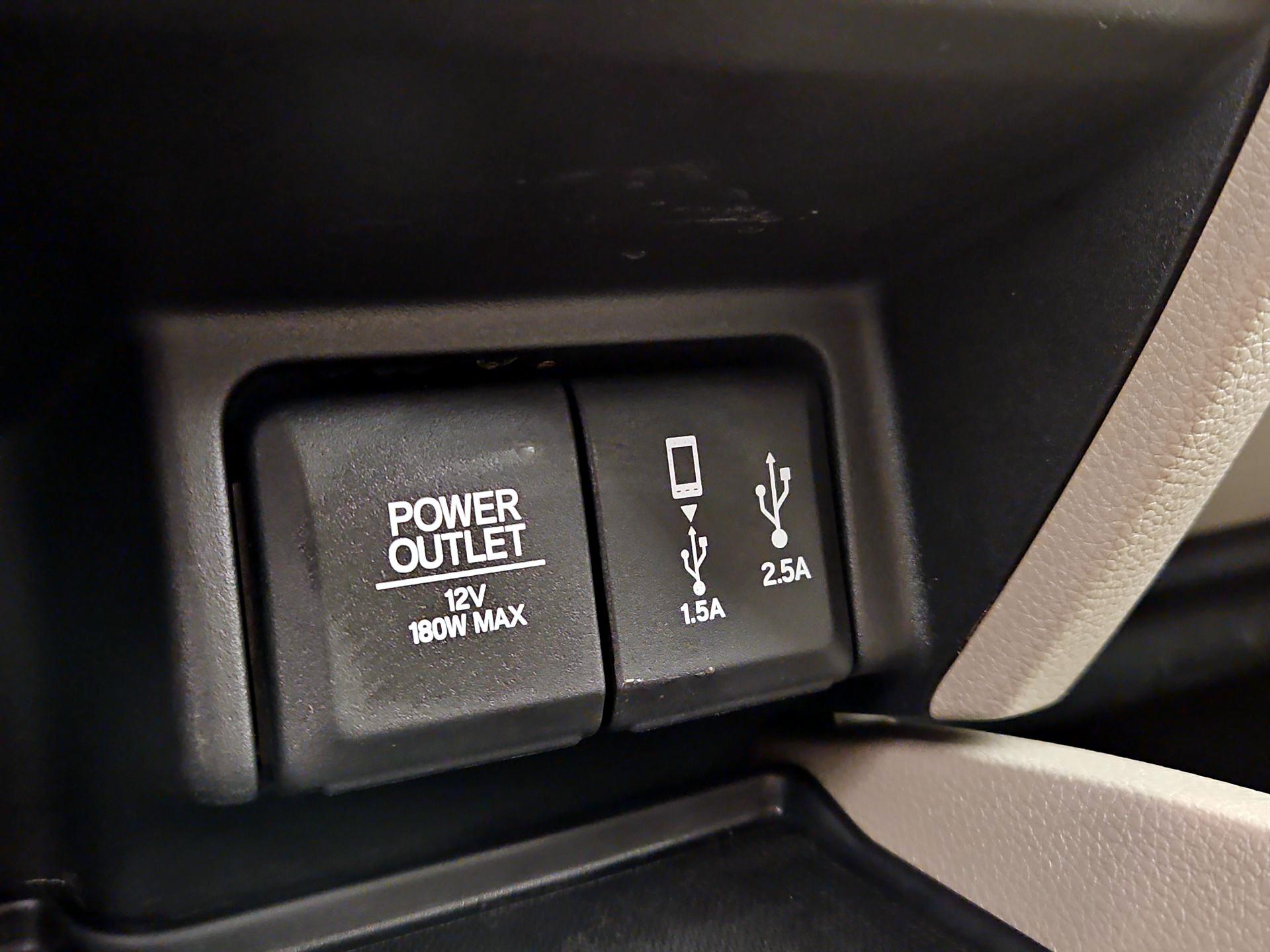 Thumbnail: 2017 Honda Pilot - 18