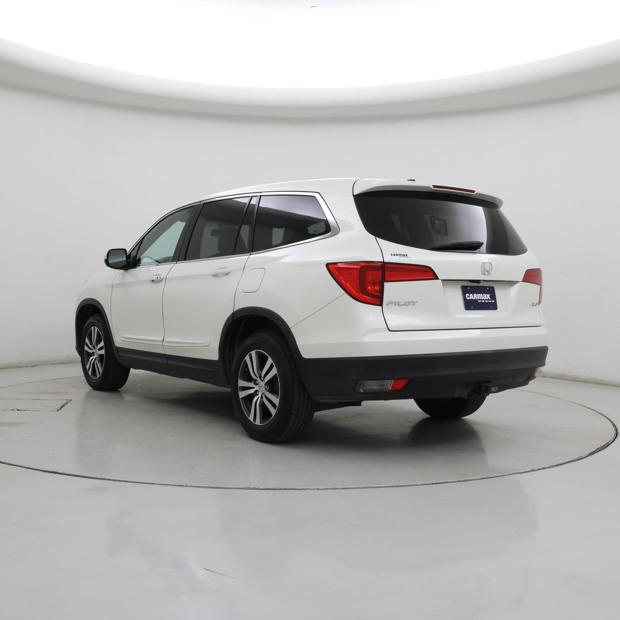 Thumbnail: 2017 Honda Pilot - 2