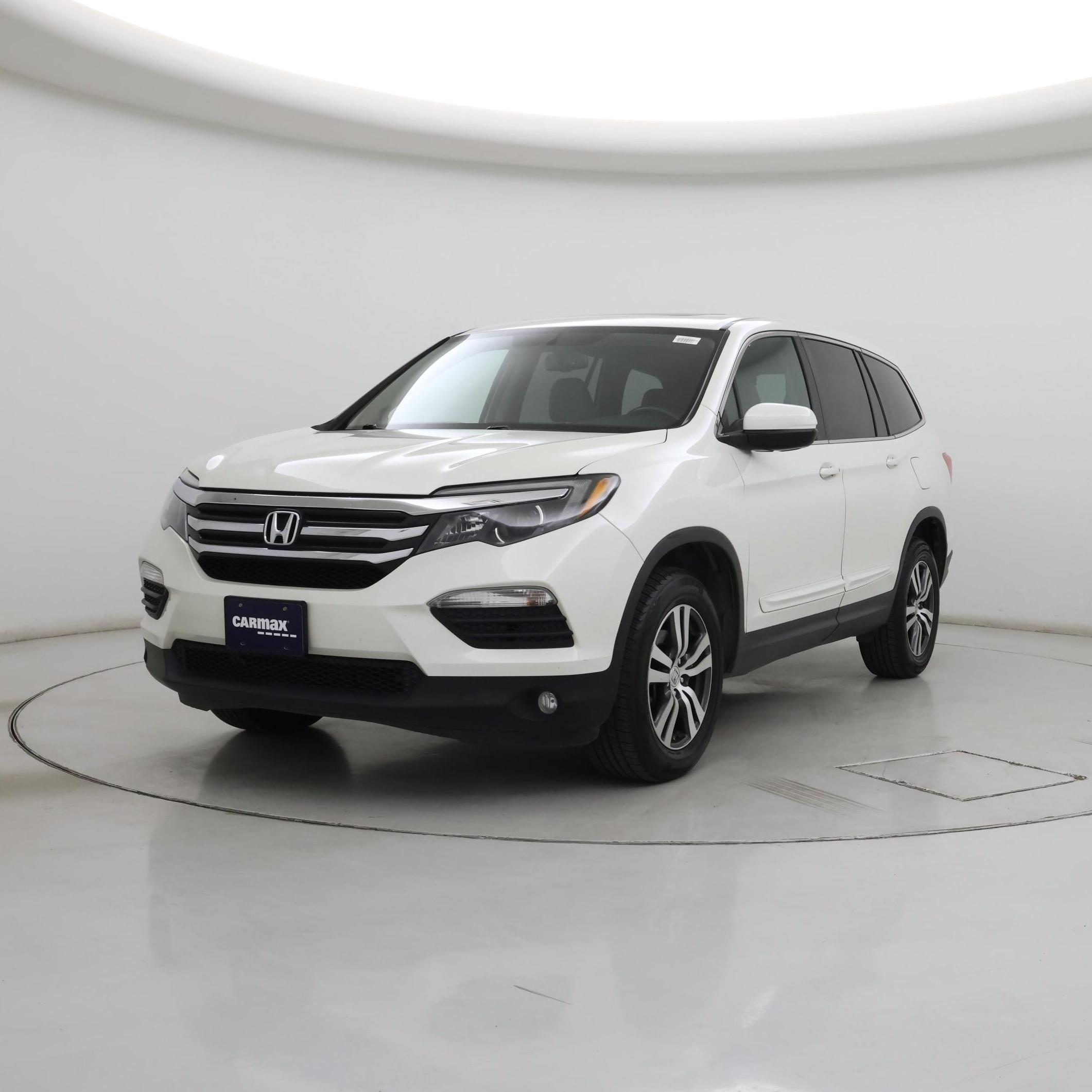 Thumbnail: 2017 Honda Pilot - 4