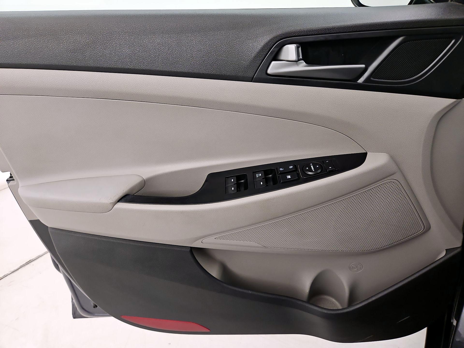 Thumbnail: 2018 Hyundai Tucson - 12