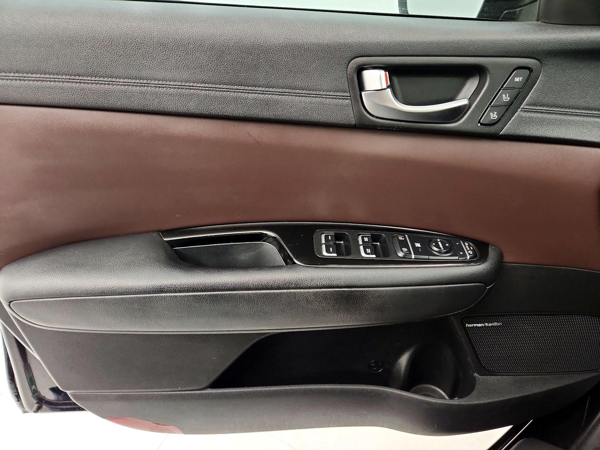 Thumbnail: 2018 Kia Optima - 12